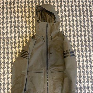 MensReebok Crossfit 100% bonded gortex jacket